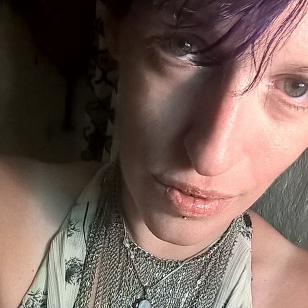 Meet your Posher, Corrin